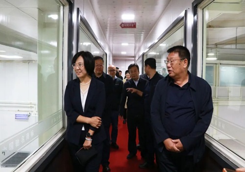 市人大常委會法工委主任吳丹一行蒞臨冠云調(diào)研